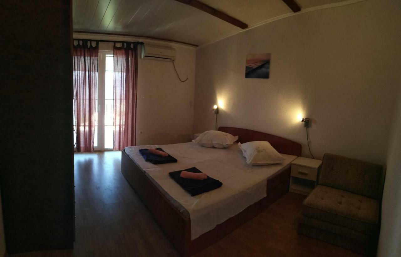 Apartman Rodic Omiš Esterno foto